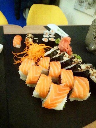 Tanuki Sushi